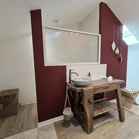 Cocon Urbain Avec Terrasse Privee Au Coeur Du Centre-ville Vindelle