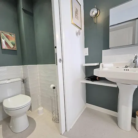 Cocon Urbain Avec Terrasse Privee Au Coeur Du Centre-ville 公寓 *