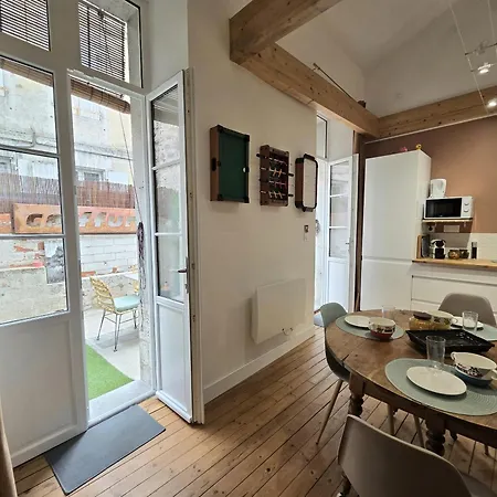 公寓 Cocon Urbain Avec Terrasse Privee Au Coeur Du Centre-ville