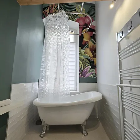 公寓 Cocon Urbain Avec Terrasse Privee Au Coeur Du Centre-ville Vindelle